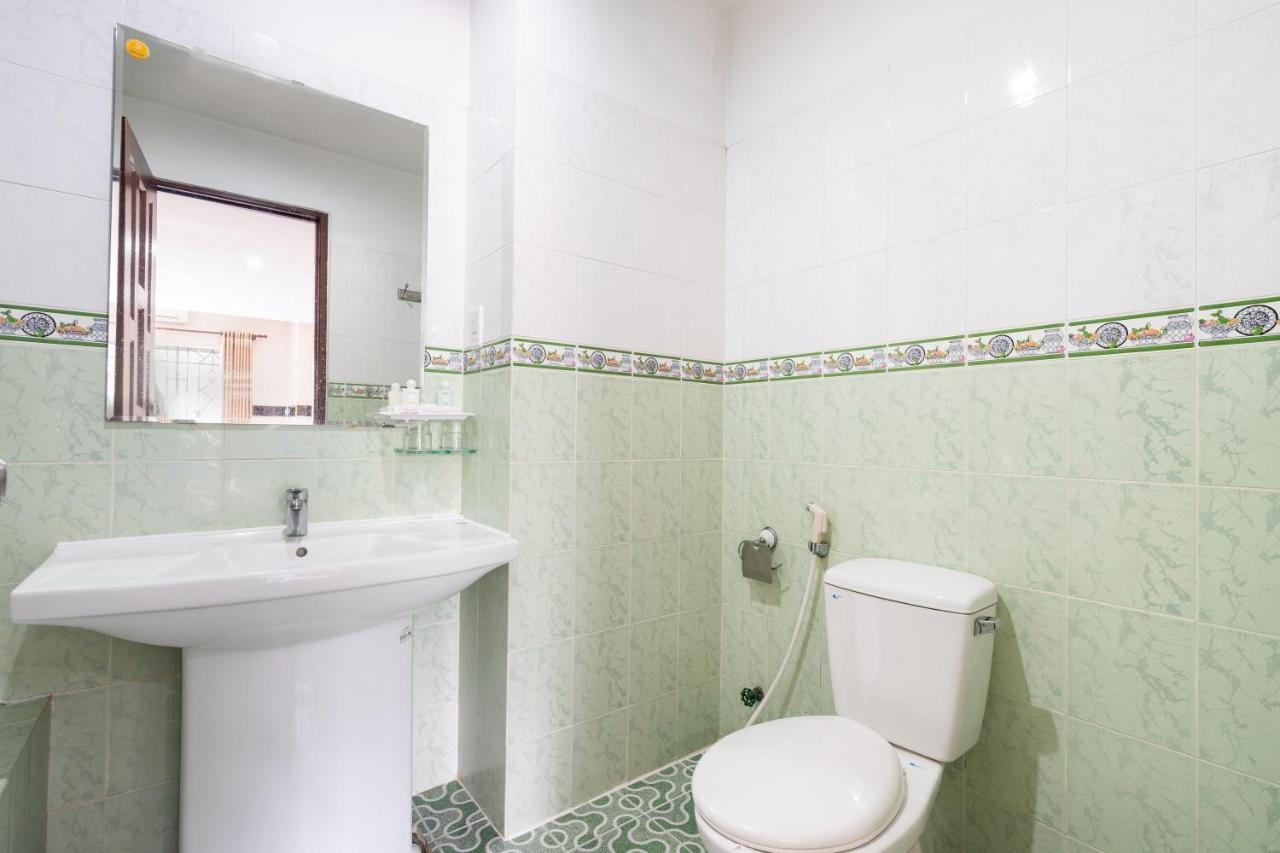 Khach San Hong Phat Ho Chi Minh City Bagian luar foto